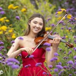 Violinist Julieanne Forrest from Johnstown, Navan, Co. Meath, last year’s winner of the €5,000 Top Security/Frank Maher Classical Music Awards, at the launch of the 2021 competition, Ireland’s largest for secondary schools. www.frankmaherclassicalmusicawards.com
Photo: Peter Houlihan Top Security/Frank Maher Classical Music Competition
